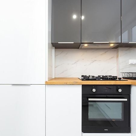Studio City Center Zlota Street By Renters Warsaw Ngoại thất bức ảnh