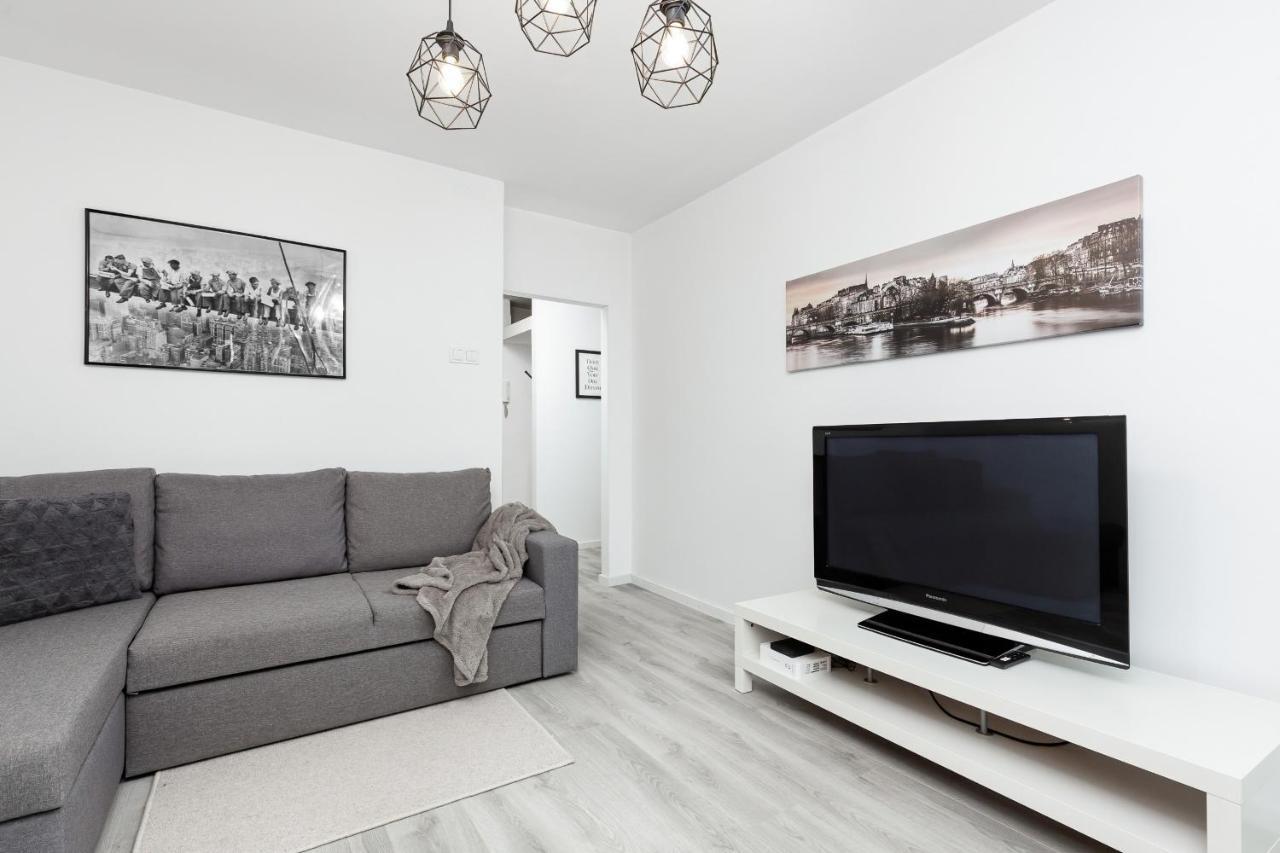 Studio City Center Zlota Street By Renters Warsaw Ngoại thất bức ảnh