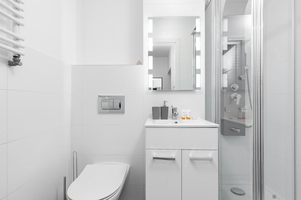 Studio City Center Zlota Street By Renters Warsaw Ngoại thất bức ảnh